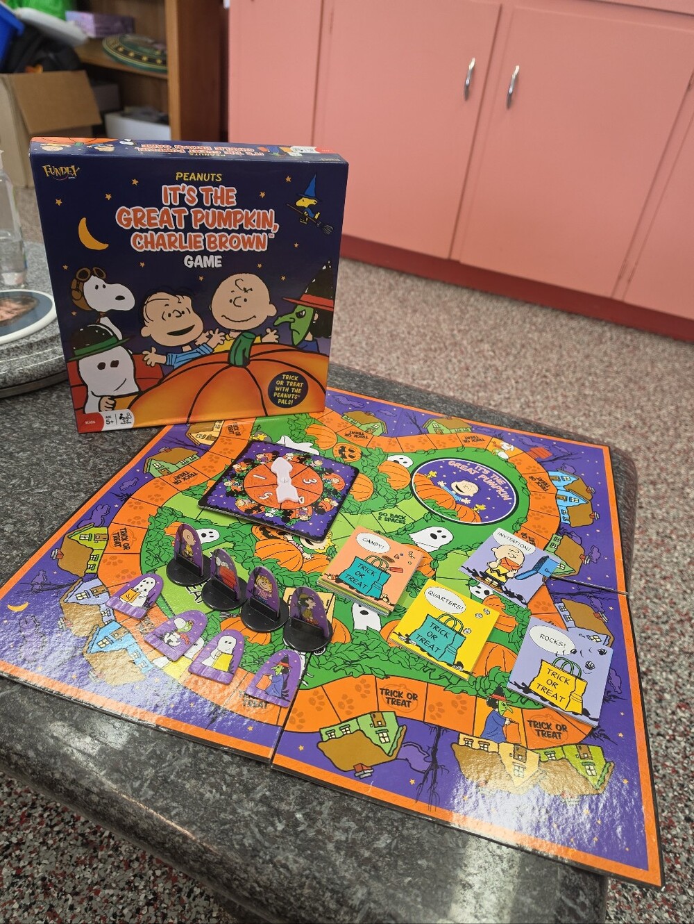 2009 Peanuts It's The Great Pumpkin, Charlie Brown Fundex Halloween Board Game